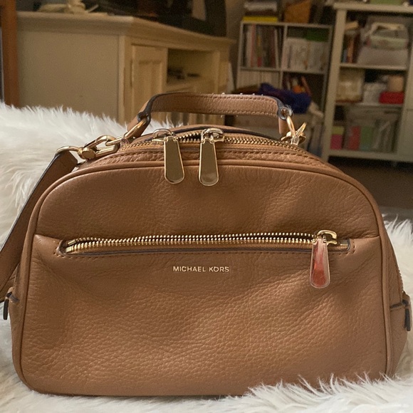 Handbags - Michael Kors Brown top handle crossbody purse